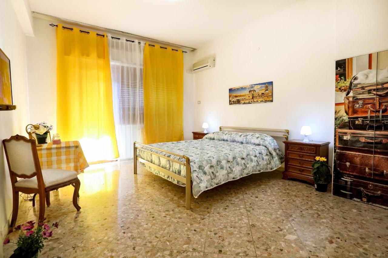 A Casa Di Fra' Bed & Breakfast Palermo Exterior foto